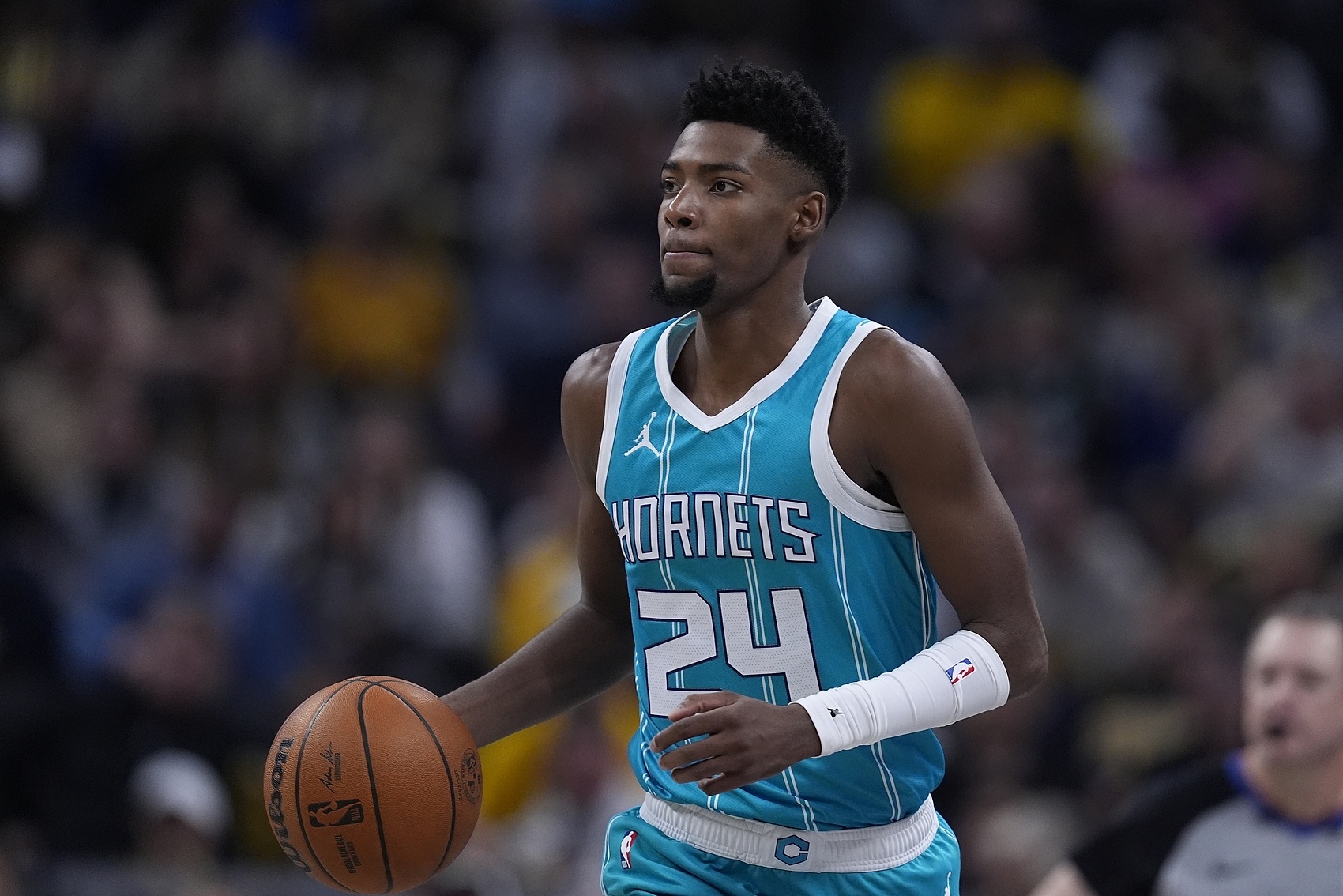 kaiyun-好起来了!黄蜂取得三连胜 期间场均净胜对手22.7分